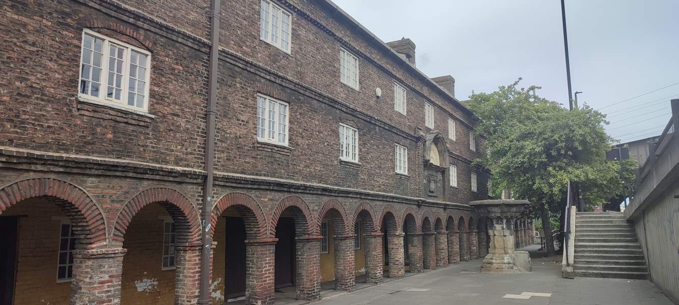 More brick arches, trailing off into the background.